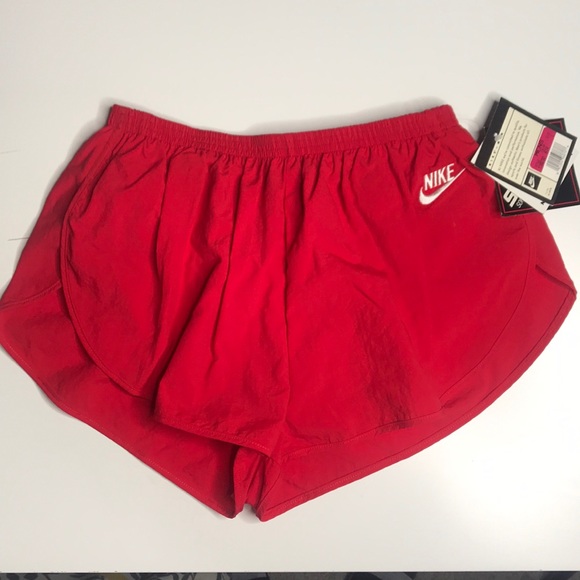 nike split side running shorts